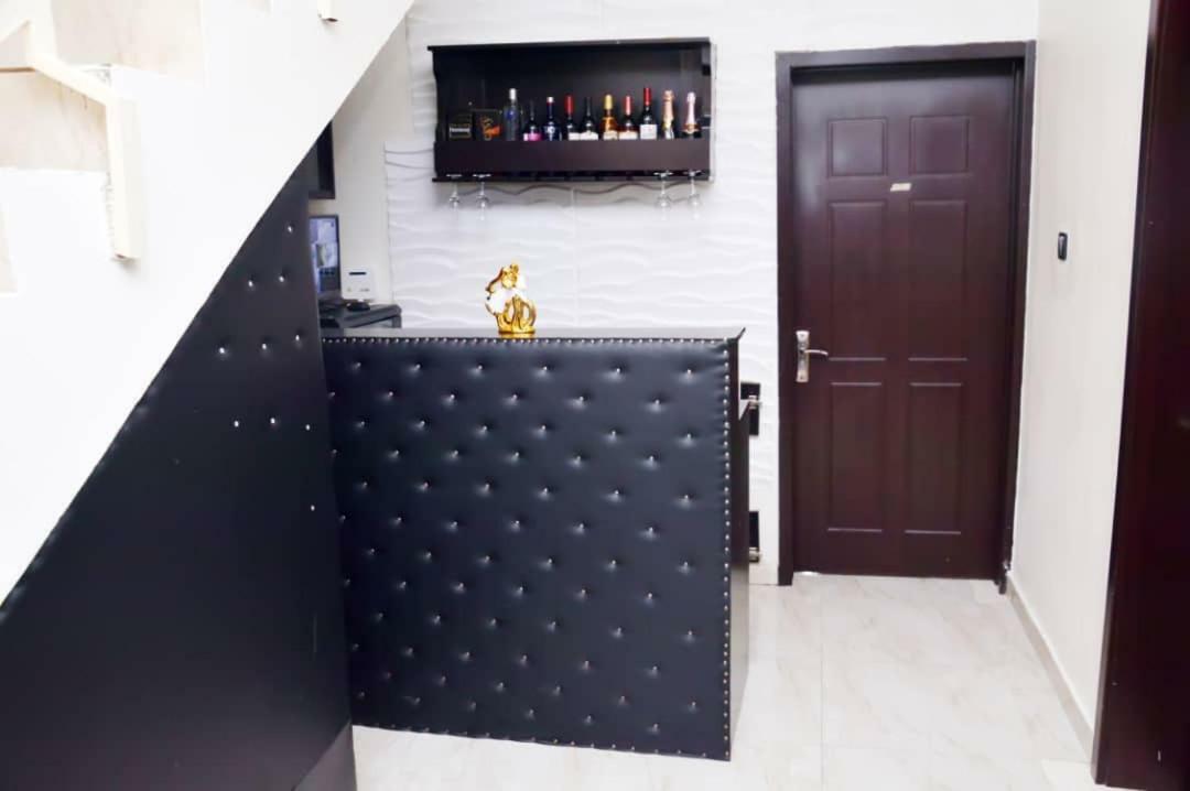 City Nest Hotel Ogombo Exterior foto
